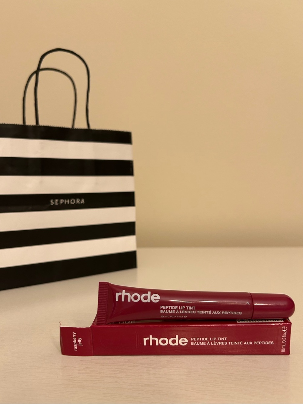 Limited Edition. Rhode Glaze peptide lip tint Raspberry Jelly - Brand New in Box
